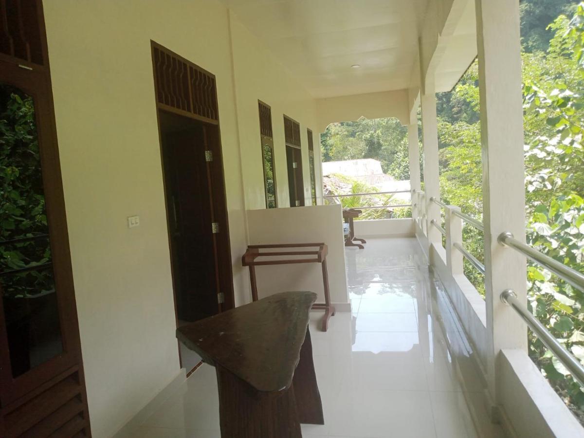 Raja Guest House - Jungle Trekking & Tours Bukit Lawang Sumatra 外观 照片